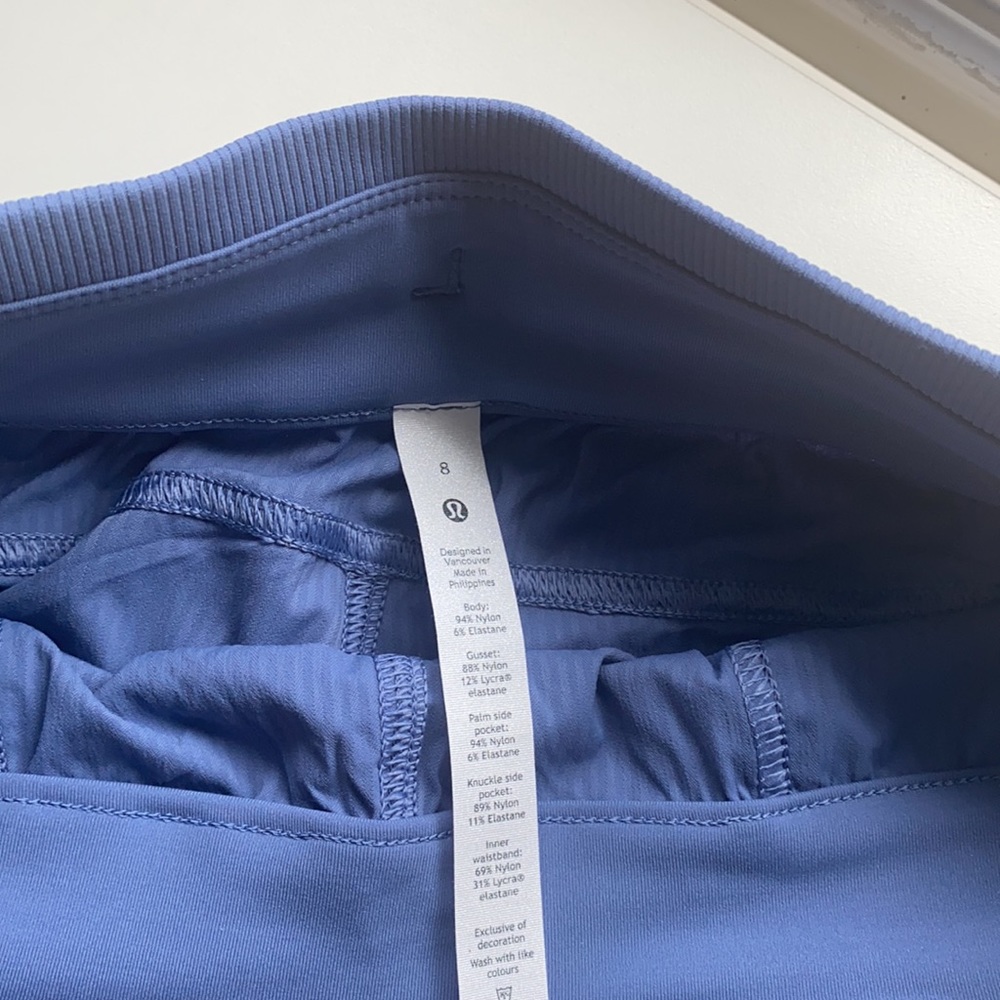 beyond the studio crop (size 8) - Picture 3 of 7
